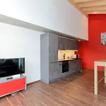 Apartment House Mojo *