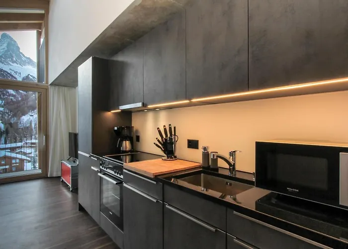 Apartment House Mojo