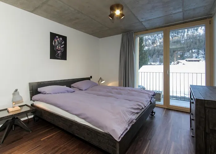 Apartment House Mojo