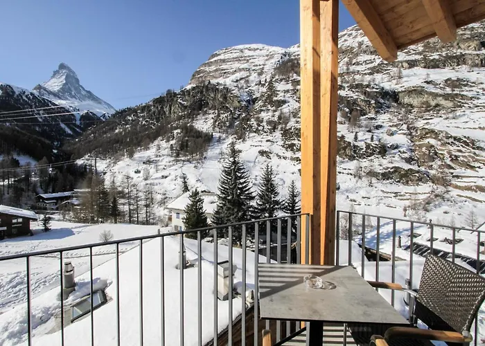 Apartment House Mojo *